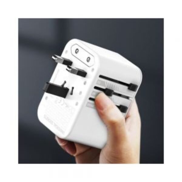 LDNIO 3 USB Ports 65W GaN Travel Adapter Z6